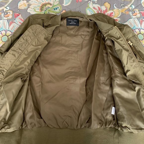 🌟Rose Bomber Jacket ⭐️ - Picture 5 of 5